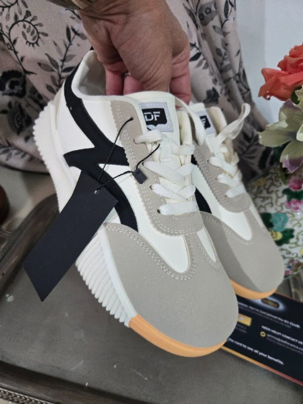 NWT De Florance Platform Sneakers White/Black/Grey Women's Size 9 - Picture 8 of 8